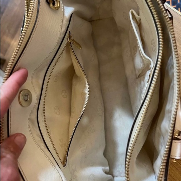 COPY - Tory Burch Robinson handbag - Picture 10 of 10